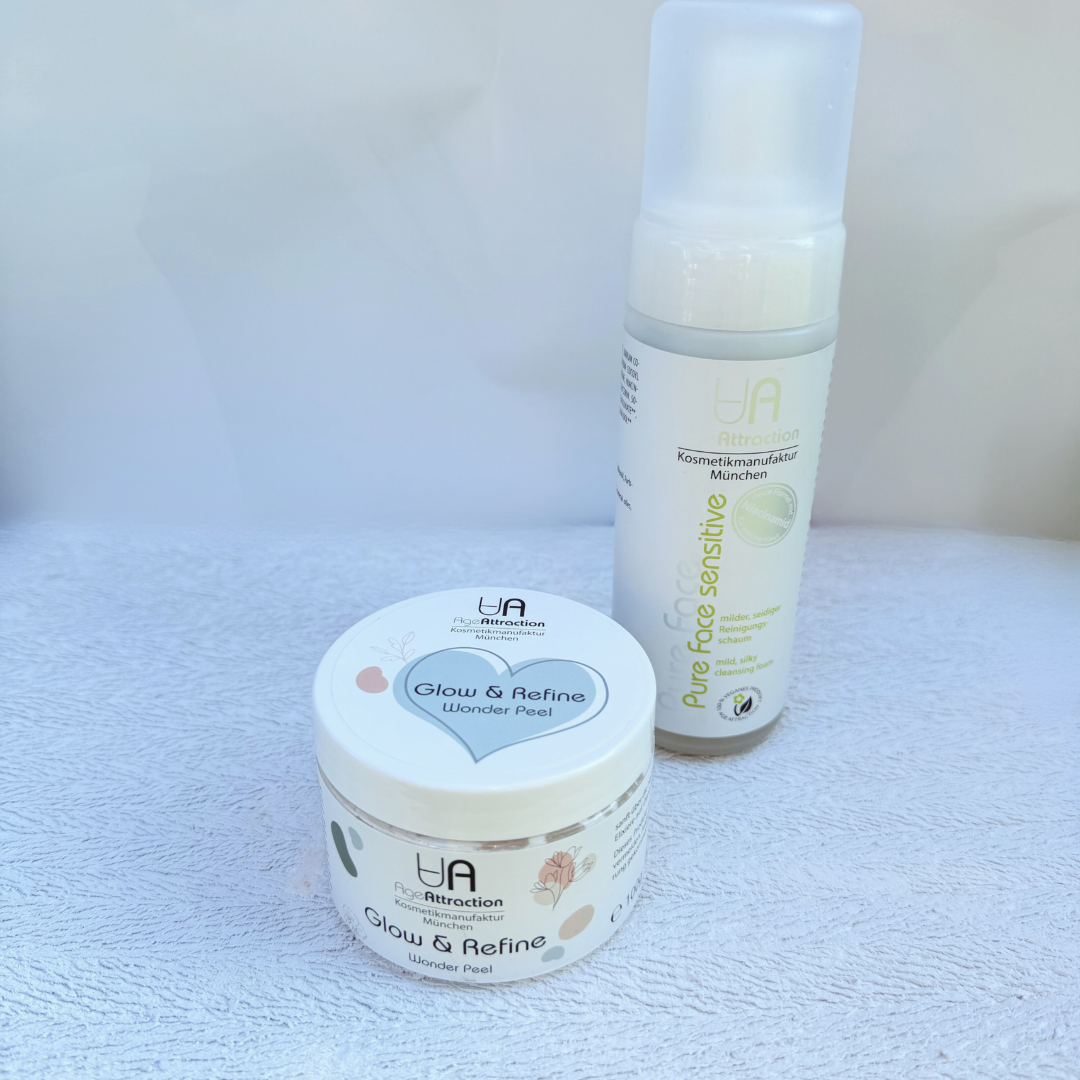 set produktů pure face čistící pěna s pumpičkou, a krabička Glow&Refine Wonder peel