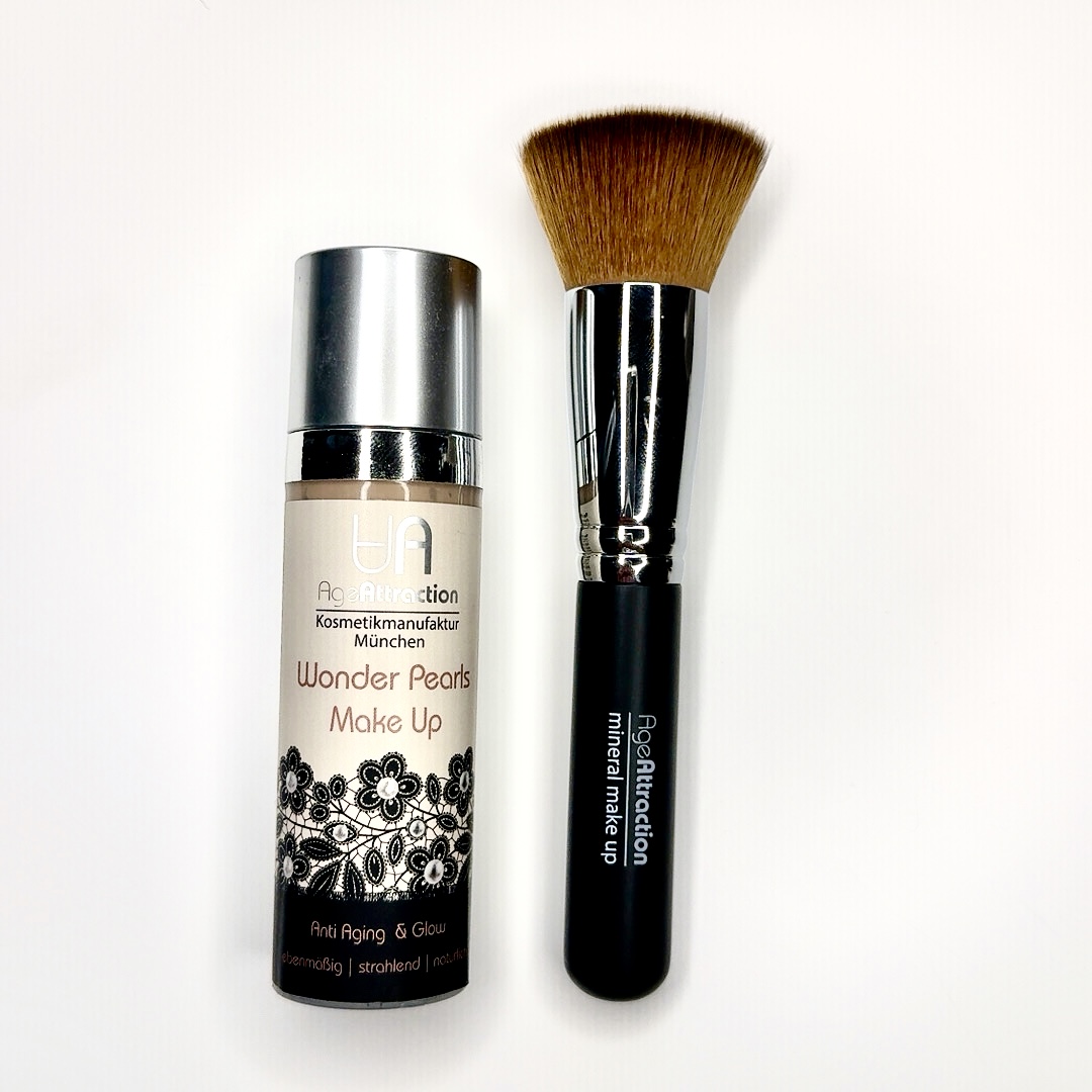 štětec hnědý na make-up